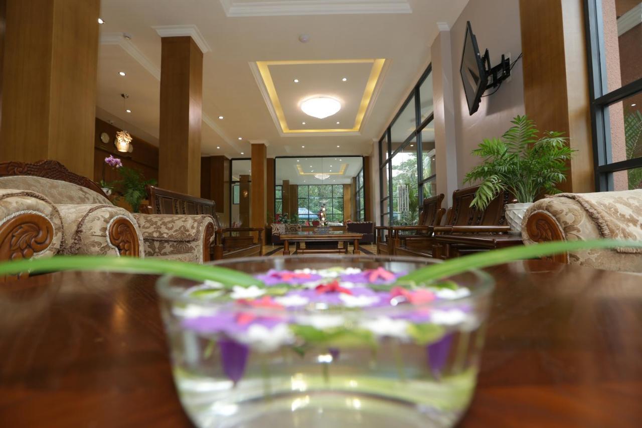 Grand Garden Hotel Yangon Gyogon Exterior foto